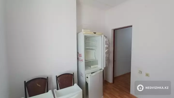2-комнатная квартира, этаж 2 из 5, 60 м², фотография 5