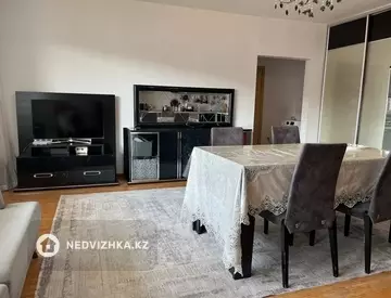 3-бөлмелі пәтер, қабат 5 барлық қабат саны 5, 82 м², 10-нобай