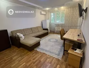 2-комнатная квартира, этаж 2 из 4, 45 м², На длительный срок