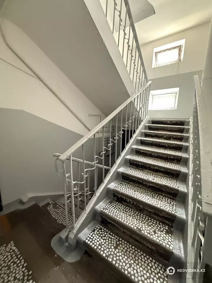 3-комнатная квартира, этаж 1 из 5, 62 м², фотография 2