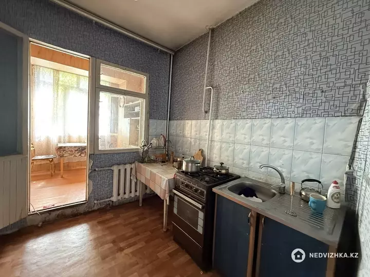 3-комнатная квартира, этаж 1 из 5, 62 м², фотография 4