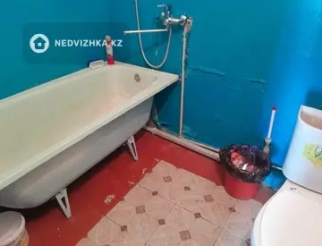 2-комнатная квартира, этаж 4 из 5, 43 м², На длительный срок