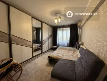 3-комнатная квартира, этаж 4 из 9, 76 м², миниатюра 3