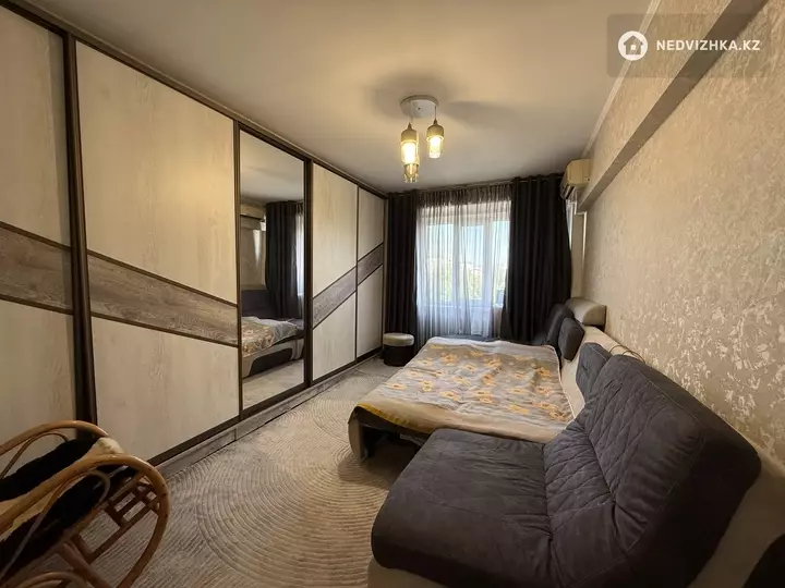 3-комнатная квартира, этаж 4 из 9, 76 м², фотография 3