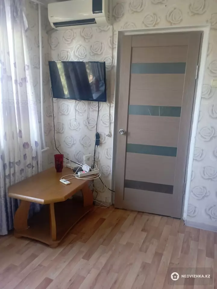 3-комнатная квартира, этаж 4 из 5, 47 м², фотография 3