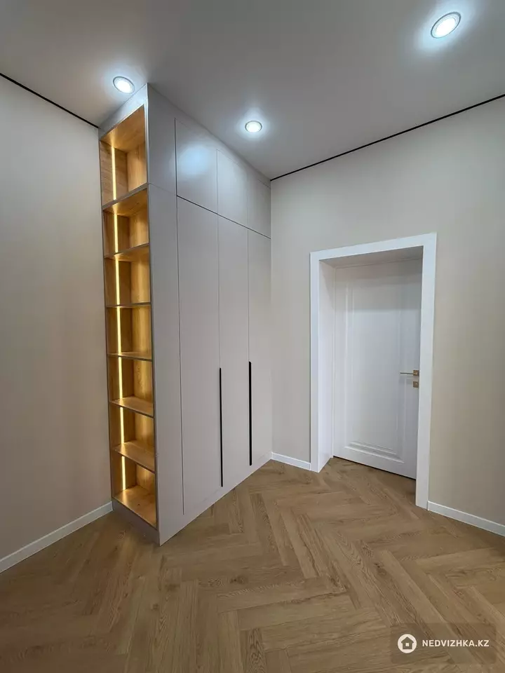 1-комнатная квартира, этаж 6 из 7, 60 м², Посуточно, фотография 3