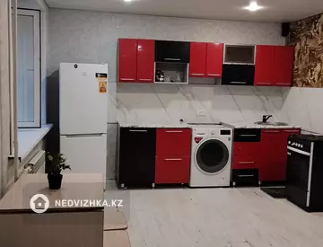 1-комнатная квартира, этаж 4 из 5, 36 м²