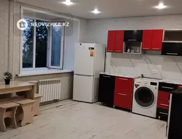 1-комнатная квартира, этаж 4 из 5, 36 м²