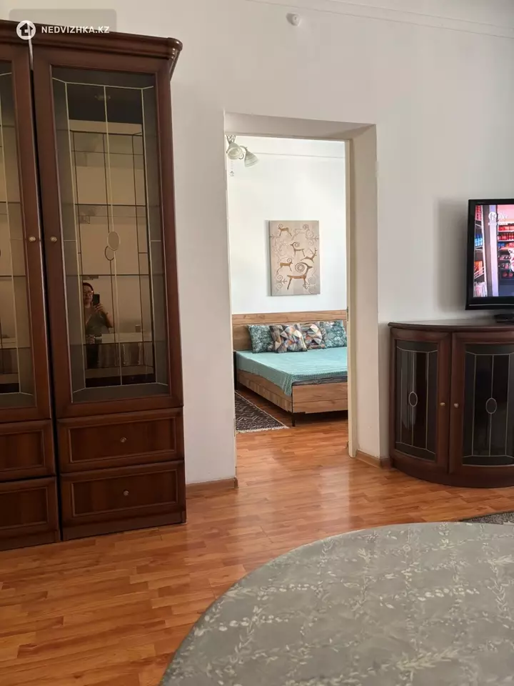 3-комнатная квартира, этаж 3 из 3, 71 м², фотография 2
