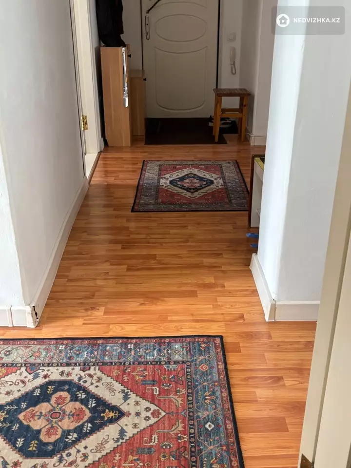 3-комнатная квартира, этаж 3 из 3, 71 м², фотография 3