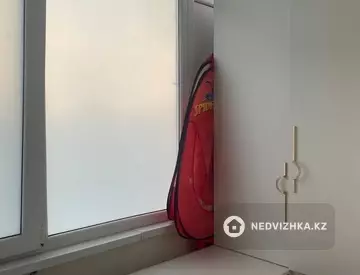 1-комнатная квартира, этаж 3 из 9, 41 м²