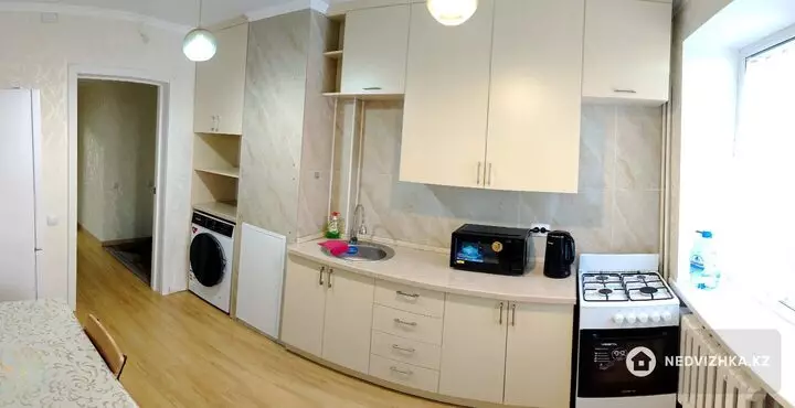 2-бөлмелі пәтер, қабат 2 барлық қабат саны 5, 57 м², Посуточно, 4-фотосурет