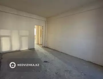 5-комнатная квартира, этаж 9 из 10, 196 м²
