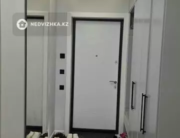 3-комнатная квартира, этаж 13 из 13, 80 м²