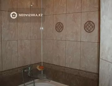 3-комнатная квартира, этаж 4 из 5, 56 м²