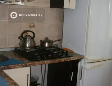 3-комнатная квартира, этаж 4 из 5, 56 м²