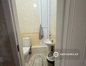 3-комнатная квартира, этаж 4 из 14, 71 м², миниатюра 8