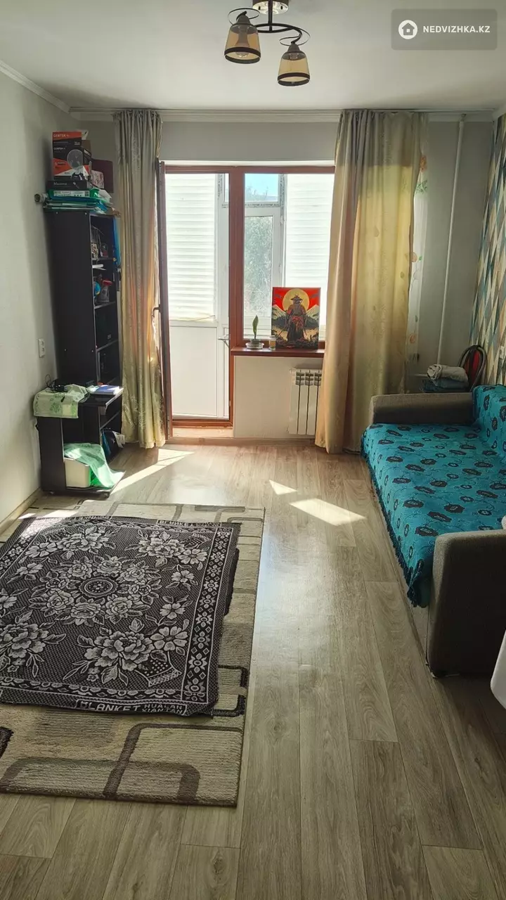 1-комнатная квартира, этаж 3 из 5, 35 м², фотография 2