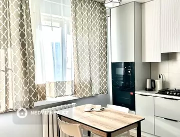 1-комнатная квартира, этаж 6 из 9, 43 м², Посуточно, миниатюра 9