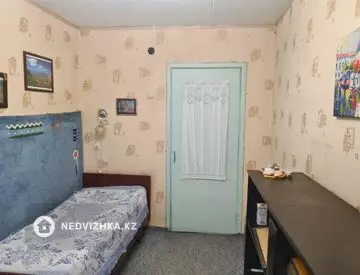 3-комнатная квартира, этаж 3 из 5, 61 м², миниатюра 12
