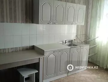 1-комнатная квартира, этаж 3 из 5, 27 м², На длительный срок
