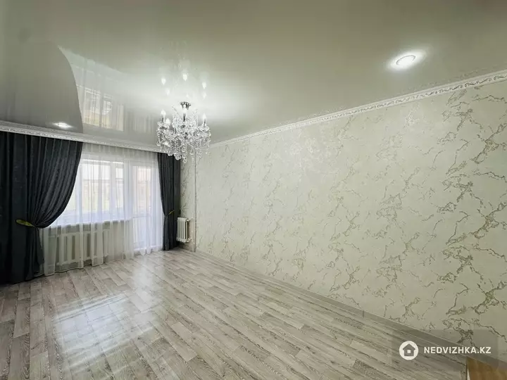 4-комнатная квартира, этаж 2 из 5, 73 м², фотография 2