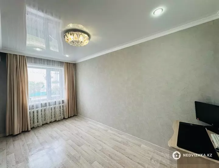 4-комнатная квартира, этаж 2 из 5, 73 м², фотография 4