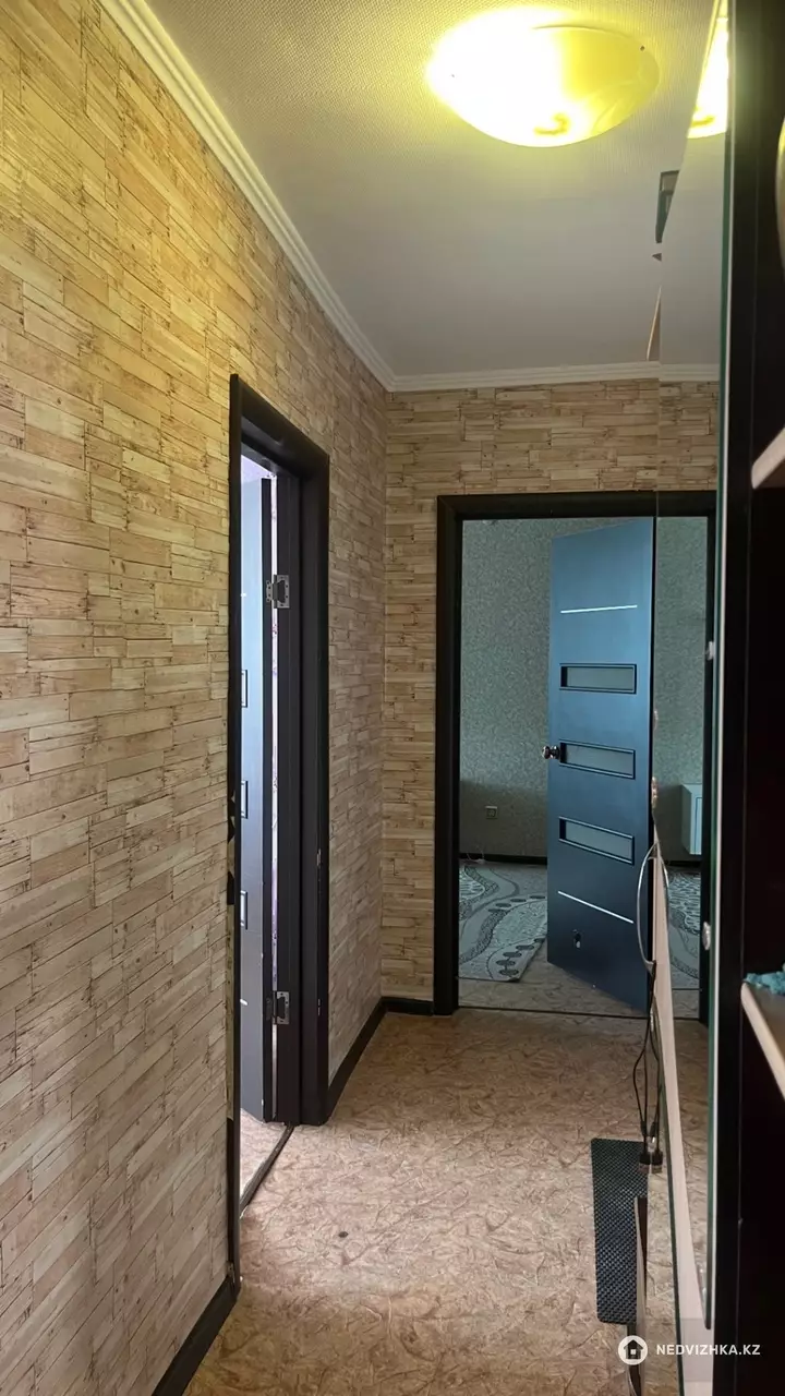2-комнатная квартира, этаж 4 из 5, 54 м², фотография 2