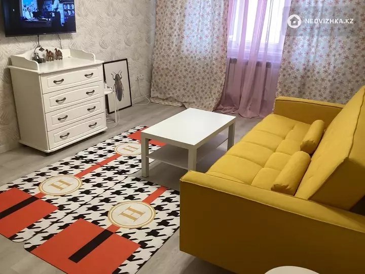 2-комнатная квартира, этаж 8 из 9, 60 м², На длительный срок, фотография 5