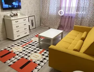 2-комнатная квартира, этаж 8 из 9, 60 м², На длительный срок, миниатюра 4