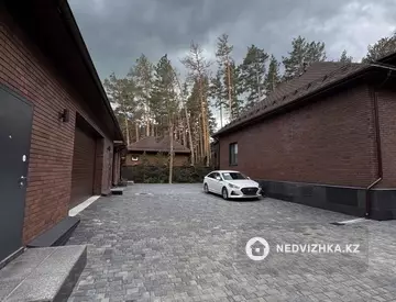 12-комнатный дом, 10 соток, 500 м²