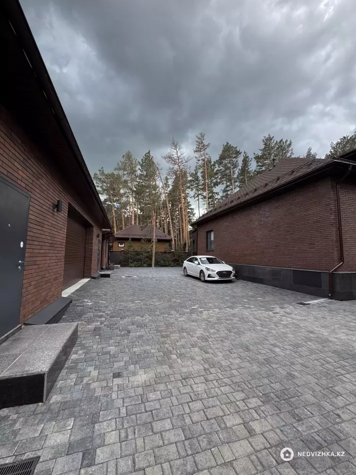 12-комнатный дом, 10 соток, 500 м², фотография 2