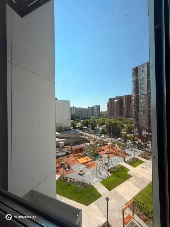 4-комнатная квартира, этаж 6 из 17, 113 м², фотография 2