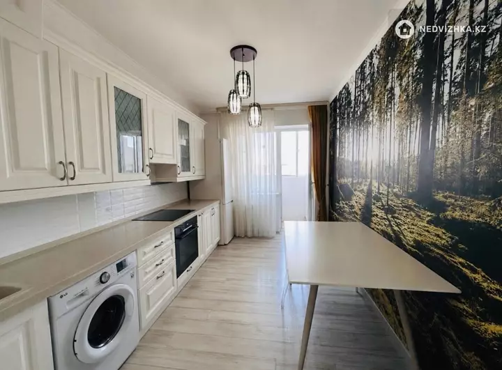 3-комнатная квартира, этаж 15 из 17, 86 м², фотография 2