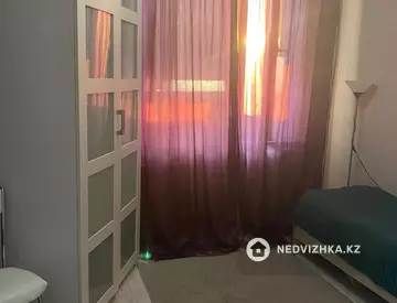 3-комнатная квартира, этаж 22 из 22, 83 м², миниатюра 2