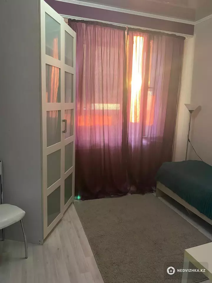 3-комнатная квартира, этаж 22 из 22, 83 м², фотография 2
