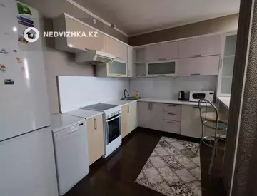 2-комнатная квартира, этаж 22 из 22, 68 м², миниатюра 4