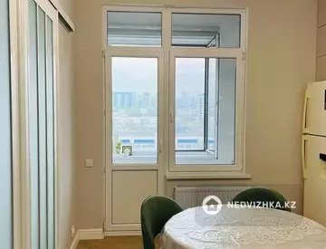 3-комнатная квартира, этаж 12 из 12, 105 м², миниатюра 8