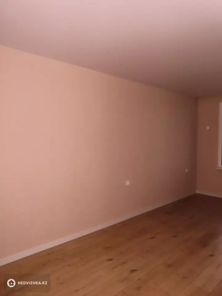 3-комнатная квартира, этаж 9 из 16, 88 м², фотография 2