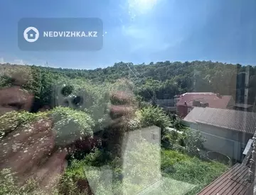 4-комнатная квартира, этаж 2 из 3, 130 м², миниатюра 6
