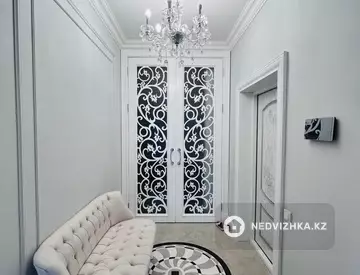 4-комнатная квартира, этаж 2 из 3, 130 м², миниатюра 12