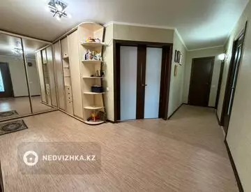 3-комнатная квартира, этаж 3 из 5, 81 м², миниатюра 12