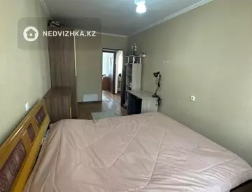 3-комнатная квартира, этаж 3 из 5, 57 м², миниатюра 4