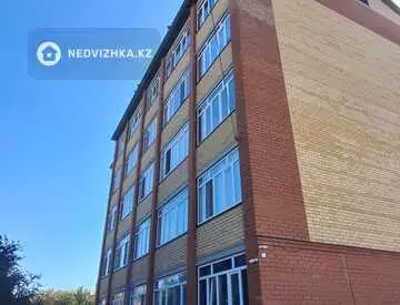1-комнатная квартира, этаж 3 из 5, 52 м²