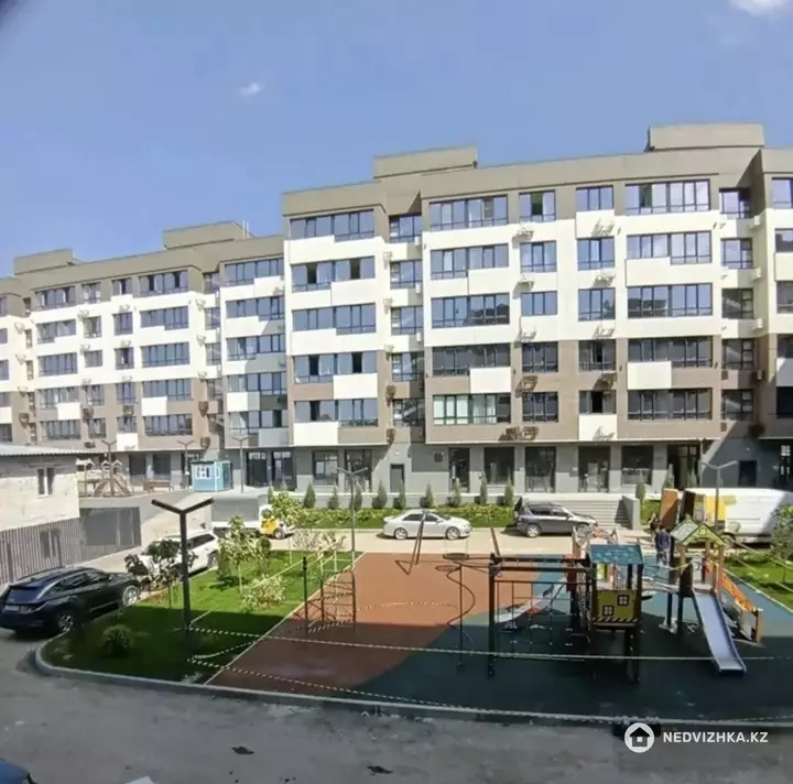 3-комнатная квартира, этаж 2 из 7, 72 м², фотография 4