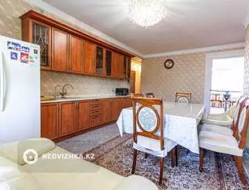 4-бөлмелі пәтер, қабат 4 барлық қабат саны 6, 147 м², 3-нобай