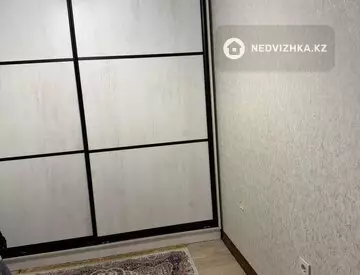2-комнатная квартира, этаж 13 из 21, 64 м², миниатюра 9
