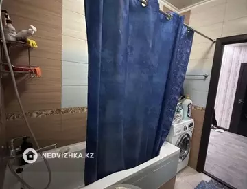 2-комнатная квартира, этаж 13 из 21, 64 м², миниатюра 10