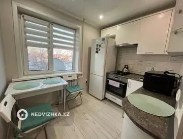 1-комнатная квартира, этаж 4 из 5, 30 м², миниатюра 4