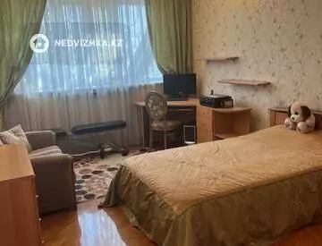 4-комнатная квартира, этаж 4 из 9, 104 м²